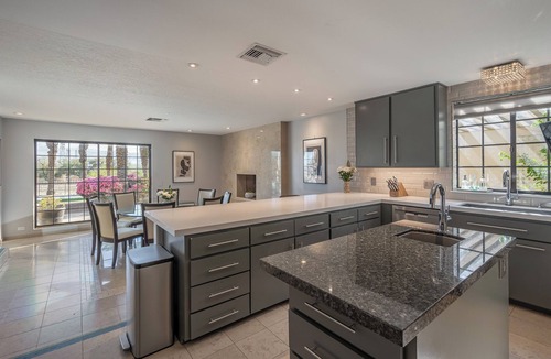 Thousand Palms Villa | Spacious 5-bedroom villa Large Infinity Pool Spa Game Room Striking View