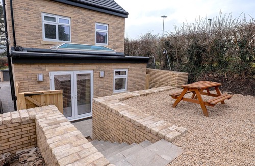 Sheffield House | Spacious 5-Bedroom House