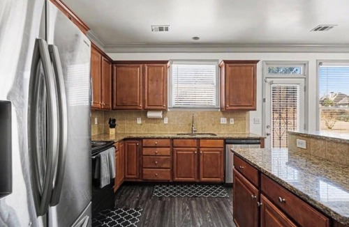 Lawrenceville House | Spacious 5 Bedroom House. Perfect for Groups & Getaways in quaint Lawrenceville