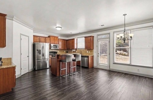 Lawrenceville House | Spacious 5 Bedroom House. Perfect for Groups & Getaways in quaint Lawrenceville