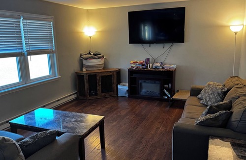 Montoursville House | Spacious 5-bedroom house in wonderful Montoursville with AC, fitness room