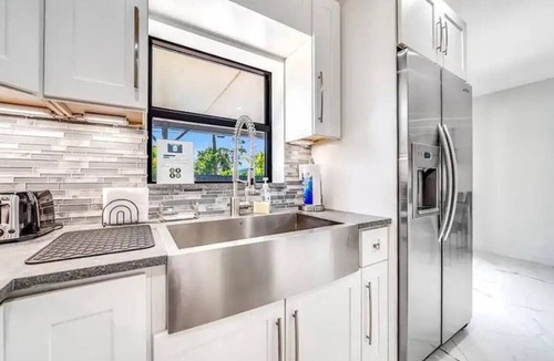 Wilton Manors House | Spacious 5-bedroom house with WiFi and AC in charming Wilton Manors