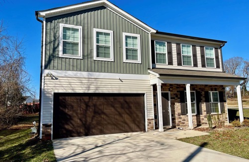 Winston - Salem House | Spacious 5-bedroom house with WiFi and AC in charming Winston-Salem