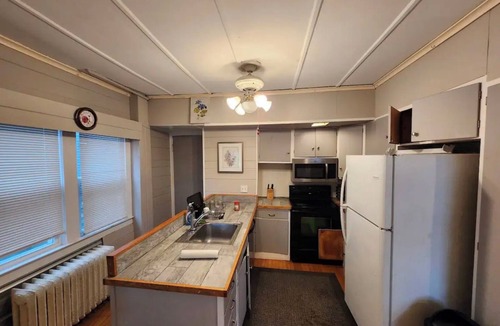 Eastside House | Spacious 5-bedroom all King and Queen beds. SU/Westcott center