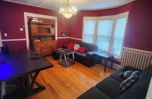Eastside House | Spacious 5-bedroom all King and Queen beds. SU/Westcott center