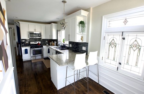 Berwyn House | Spacious 5-bedroom bungalow in welcoming Berwyn