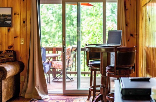 Hammond Cabin | Spacious 5 Bedroom Cabin Riverfront/Black Lake Access