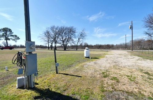 Alba House | Spacious 5-bedroom country house in beautiful Alba with AC on lake Fork