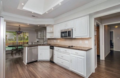 Heath House | Spacious 5-bedroom executive home in prestigious community of Shepherds Glen.