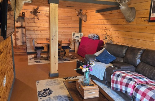 Bellefonte House | Spacious 5-bedroom house in delightful Bellefonte with AC, WiFi