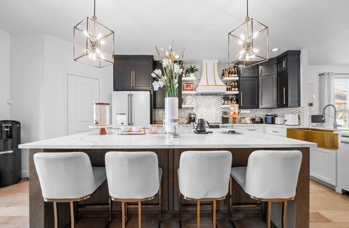 Fort Worth House | Spacious 5-bedroom house in serene Fort Worth with Poolside Luxe Escape