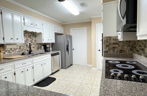 Pine Bluff House | Spacious 5-bedroom house in welcoming Pine Bluff with WiFi, AC