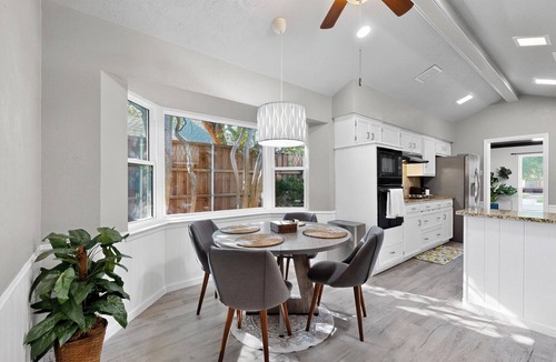 Richardson House | Spacious 5-bedroom house in wonderful Richardson with Arcade Games