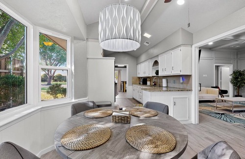 Richardson House | Spacious 5-bedroom house in wonderful Richardson with Arcade Games