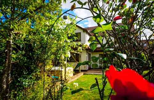 Cambridge House | Spacious 5-Bedroom Home near Cambridge