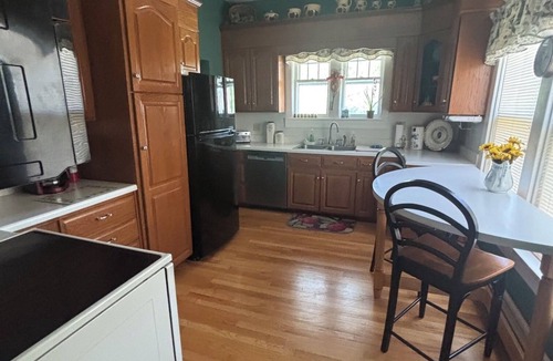 Fincastle House | Spacious 5-bedroom house in serene Fincastle with AC