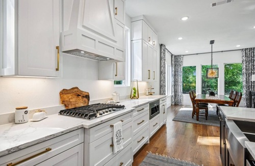 Sunnyvale House | Spacious 5 Bedroom House 25 min from Dallas -nMODERN & HUGE