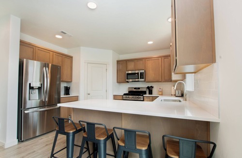 Nampa House | Spacious 5-bedroom home in Prime Central Location