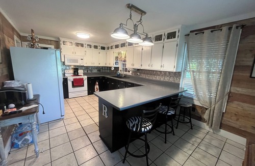 Centre House | spacious 5 bedroom home