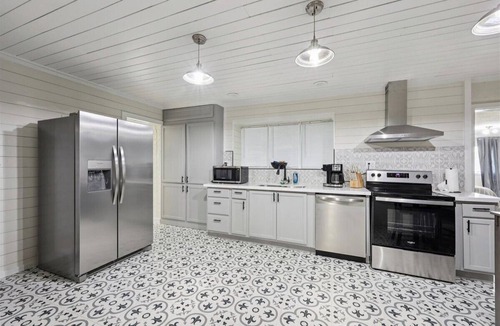Deweyville House | Spacious 5-Bedroom Home in Orange