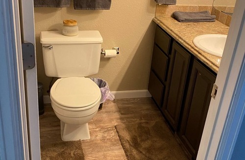 Cheyenne House | Spacious 5-bedroom house in charming Cheyenne with AC, WiFi