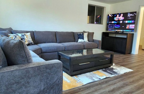 Berryessa House | Spacious 5-bedroom house with WiFi and AC in beautiful San Jose