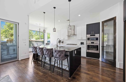Garden Oaks House | Spacious 5-bedroom house In Houston, TX