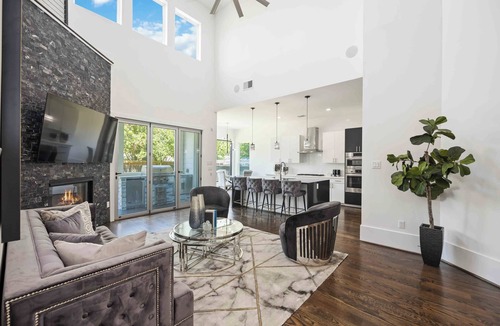 Garden Oaks House | Spacious 5-bedroom house In Houston, TX