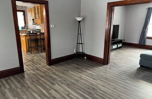 Kenosha House | Spacious 5-bedroom house in charming Kenosha with AC, WiFi