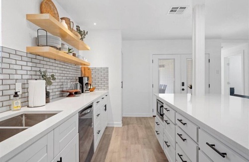 Brazos House | Spacious 5-bedroom house in charming Waco with AC