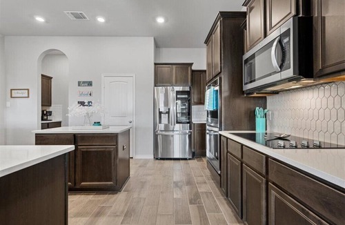 Belton House | Spacious 5-bedroom house in charming Belton with AC