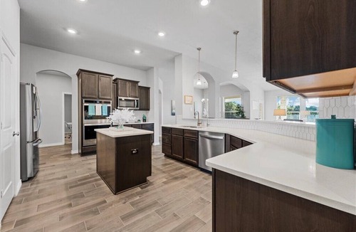 Belton House | Spacious 5-bedroom house in charming Belton with AC