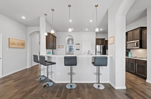 Belton House | Spacious 5-bedroom house in charming Belton with AC