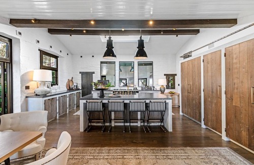 Malibu House | Spacious 5-bedroom house with fitness room and AC in beautiful Malibu