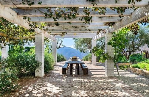 Malibu House | Spacious 5-bedroom house with fitness room and AC in beautiful Malibu