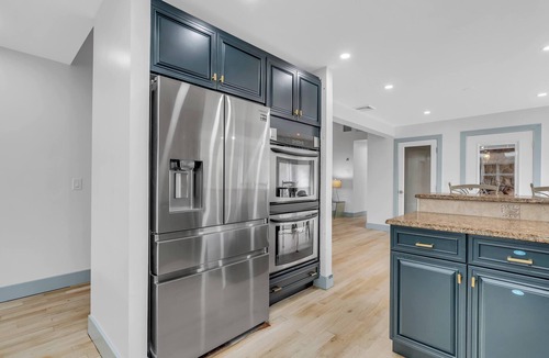 Monroe House | Spacious 5-bedroom house in charming Monroe with AC