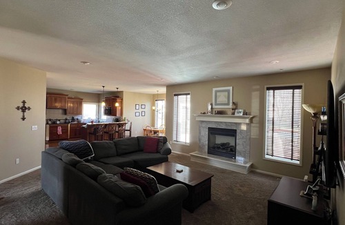 Olathe House | Spacious 5-bedroom house in Olathe. Finished basement and outdoor deck/space.