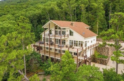 Quitman House | Spacious 5-bedroom lake house in quaint Quitman.