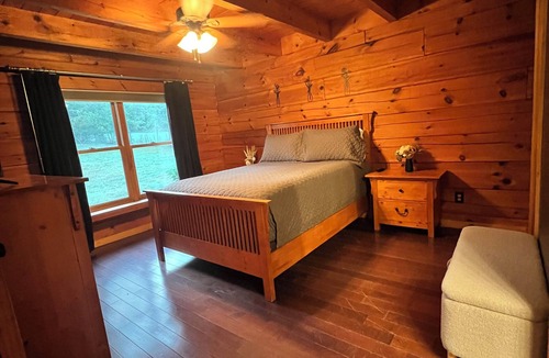 Mount Juliet Cabin | Spacious 5-bedroom lodge on 13 acres in Mt. Juliet near lake and Nashville