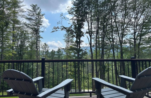 Rochester Ski Chalet | Spacious 5 bedroom Mountain Chalet with Sauna