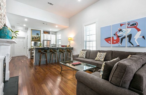 Irish Channel House | Spacious 5 Bedroom Near Magazine St & Uptown
