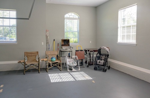 Starke House | Spacious 5-Bedroom Retreat with Private Pool!