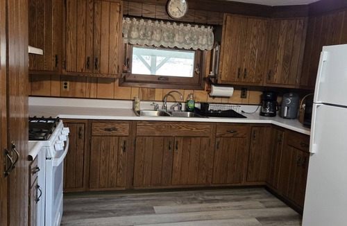 Cowanesque House | Spacious 5-bedroom Rustic country house in welcoming Nelson PA with WiFi