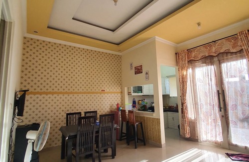 Sidomulyo Villa | Spacious 5-bedroom SUNRICH Villa in charming BATU Jawa Timur