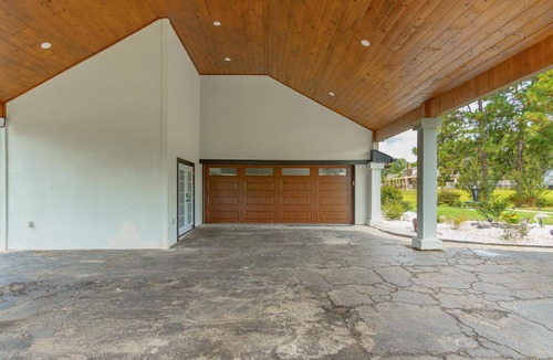 Hattiesburg House | Spacious 5-bedroom lake home with WiFi, AC in charming Hattiesburg
