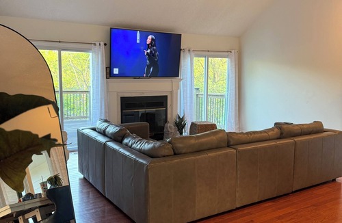 Independence House | Spacious 5-bedroom house in fantastic Independence with 5 min from Stadium