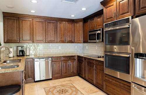 North San Antonio - SAT House | Spacious 5-bedroom vacation house w/POOL on GOLFCOURSE, by Airport
