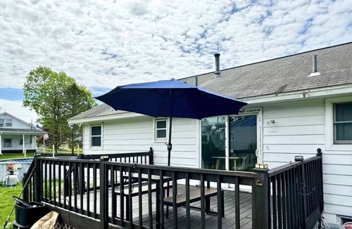 Rotterdam House | Spacious 5-bedroom house in Schenectady.