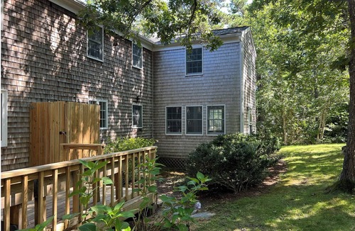 West Tisbury House | Spacious 5-bedroom secluded house in West Tisbury - Lambert Cove's Beach Pass