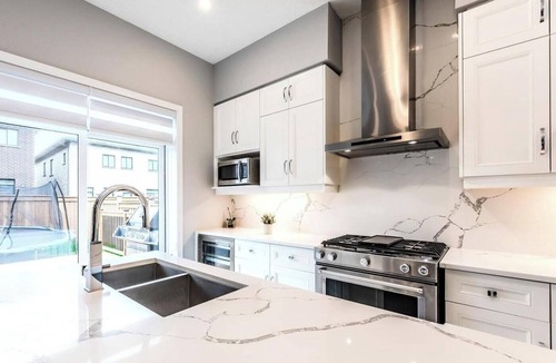 Kitchener Villa | Spacious 5-bedroom villa in perfect Kitchener with AC